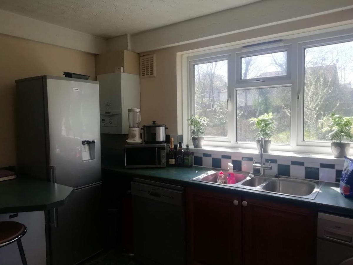 Cozy Loft In Bushey, 20 Mins By Train To Euston London Apartman Kültér fotó